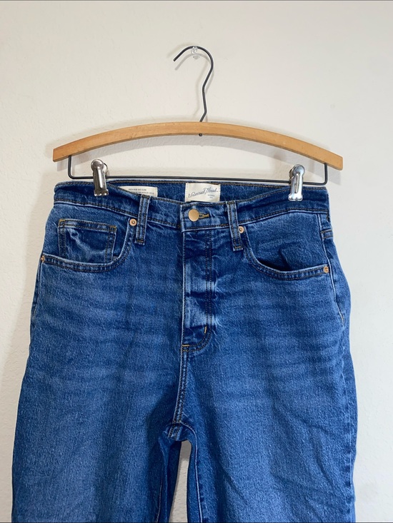 Denim - 💋Adorable high rise 90’s slim Jeans frayed at the let holes!
